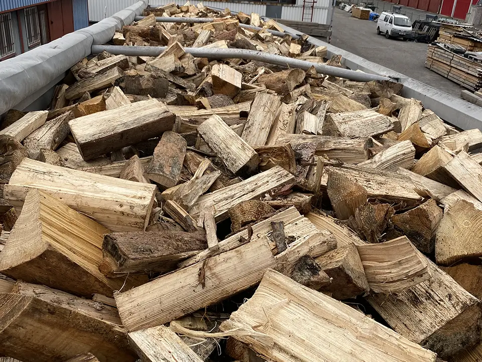 zásoba palivového dřeva